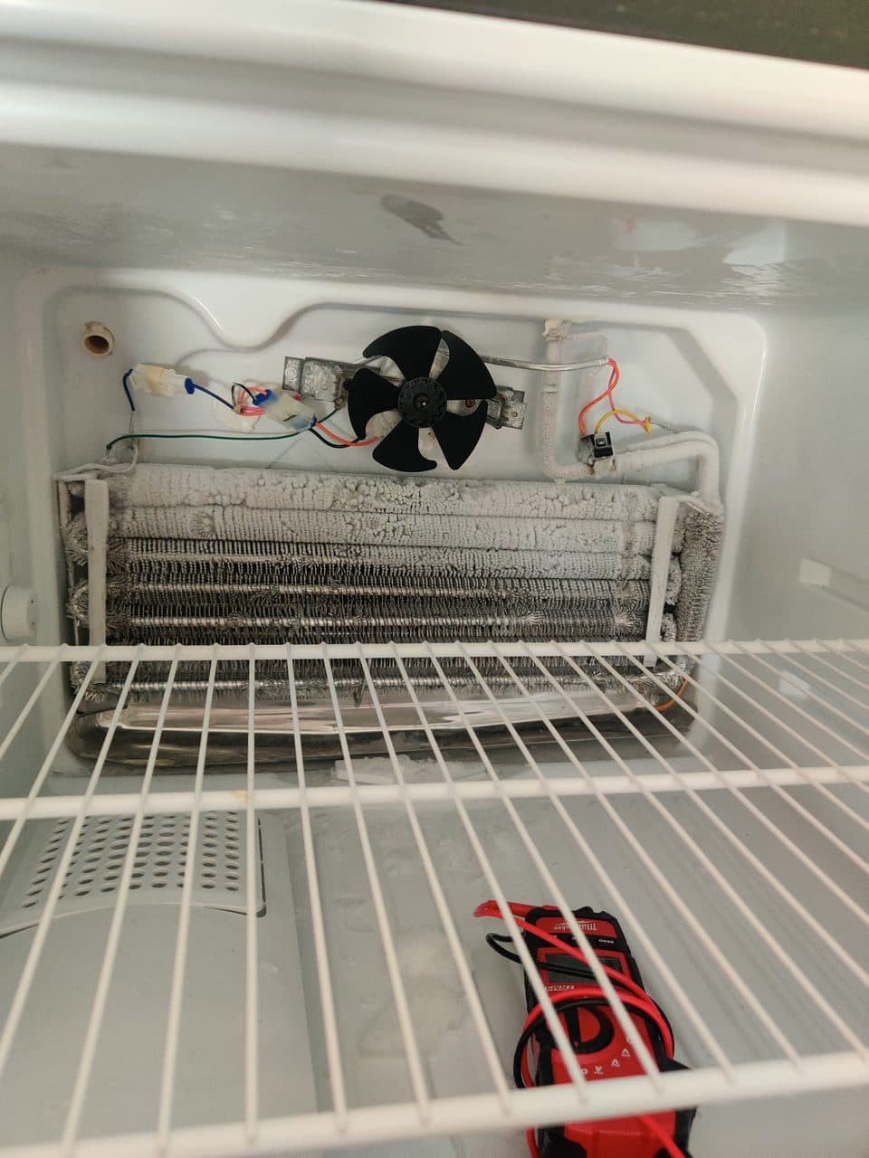 Evaporator fan in the freezer: GE refrigerator, model GTS18GSHJRSS (refrigerator repair in Doral, FL, August 2026)